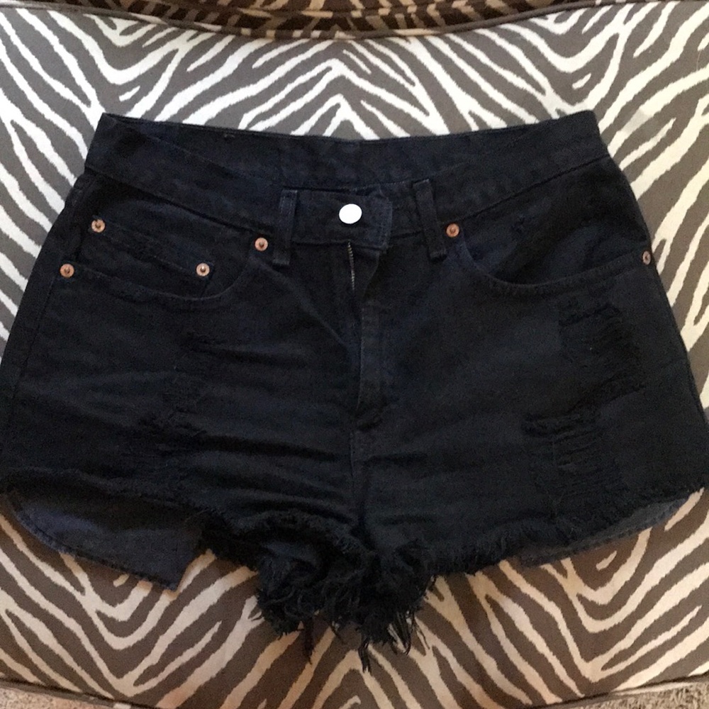 Levi’s High Waisted Cut Off Shorts